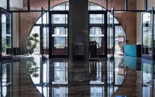 Yikang Hotel