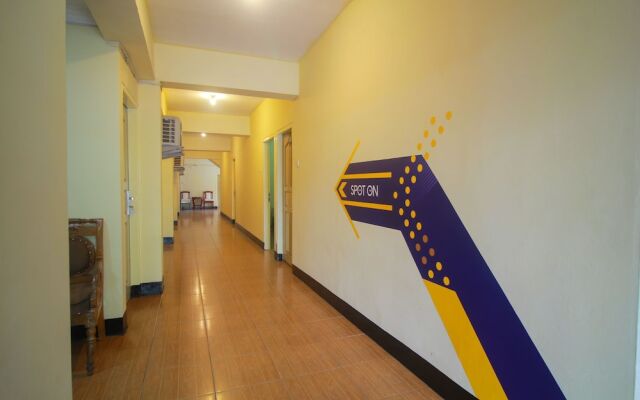 SPOT ON 2305 Andys Nur Penginapan