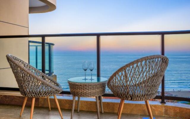 Good Time Seaview Hotel