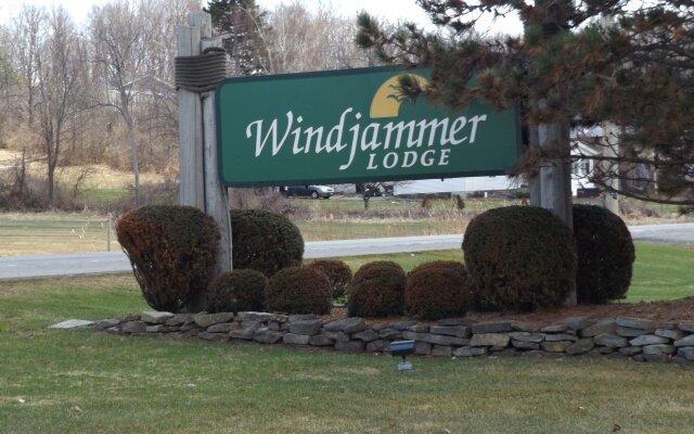 Windjammer Lodge