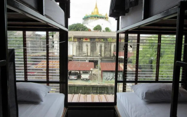 Rimklong Hostel - Adults Only