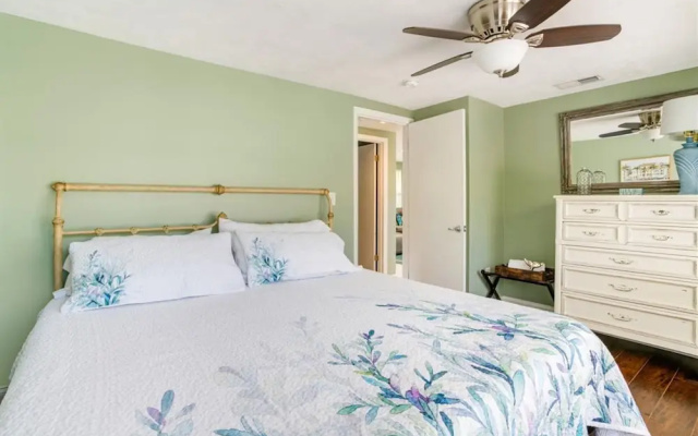 Luxe 3BR Siesta Key Home Pool