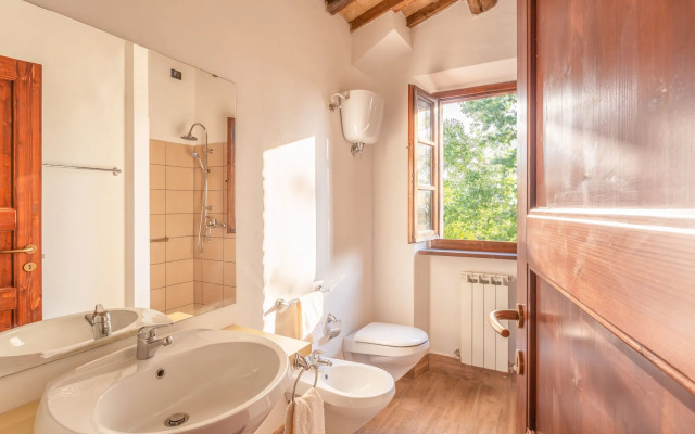 Agriturismo Borgo Pulciano in Montone