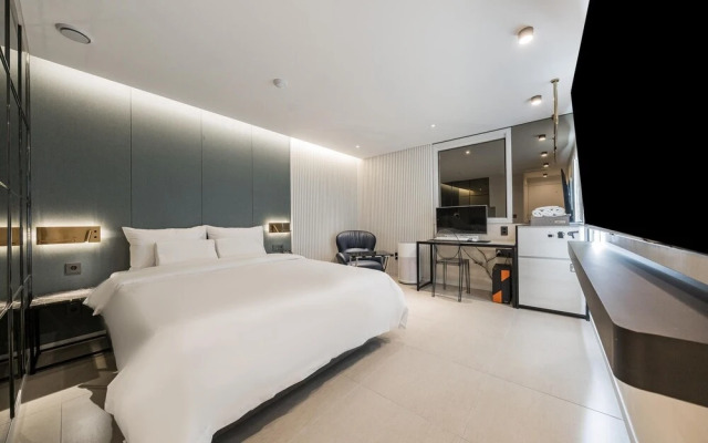 Seocho JS Hotel