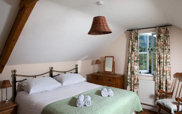 Luxurious Holiday Home in Crickhowell Garden