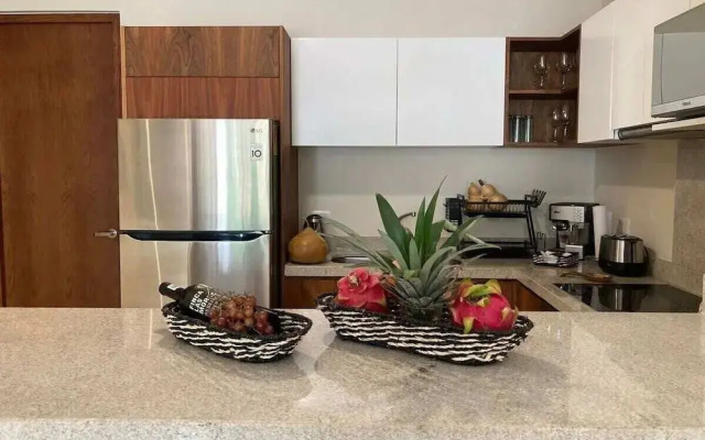 2 BR Amazing Pool Top Amenities Wifi 2FL Gym