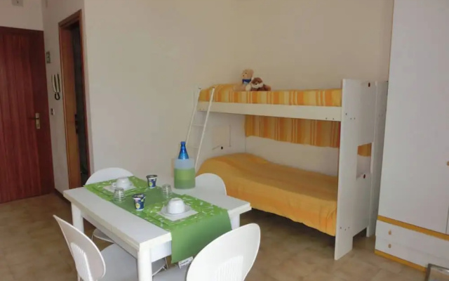 Homely Seaview Studio Flat With Balcony - Beahost