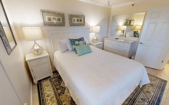 Inlet Reef 204 2 Bedroom Condo by RedAwning