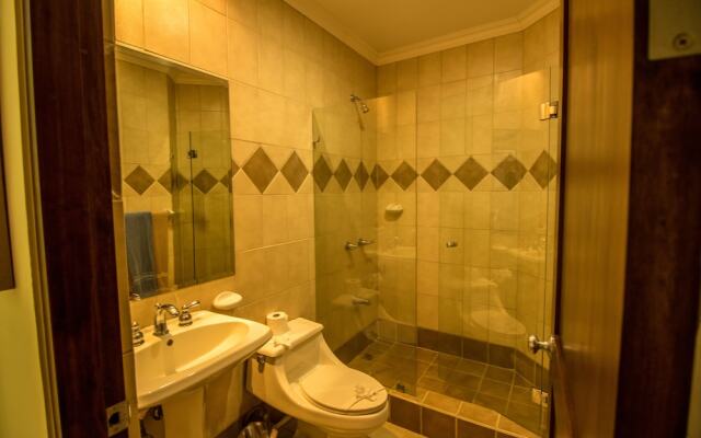 Macaws Ocean Club #8 - 2 Br Condo