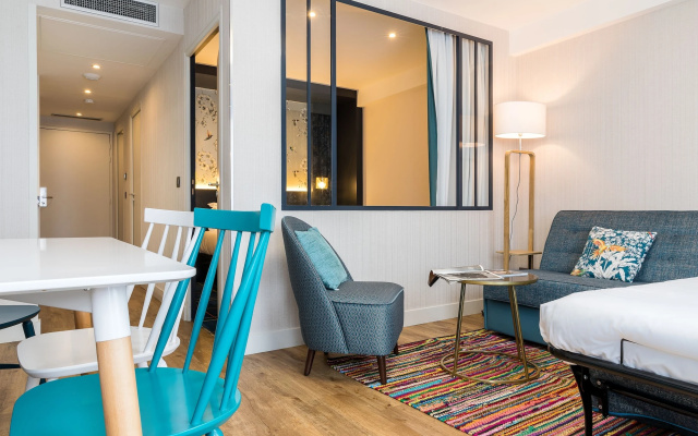 CADET Residence by Collection VESPER