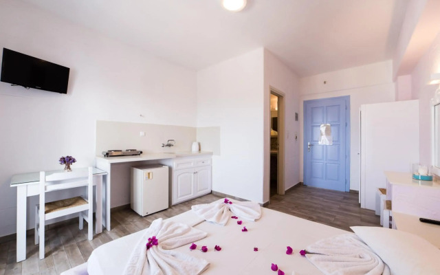 Stratos Studios & Apartments