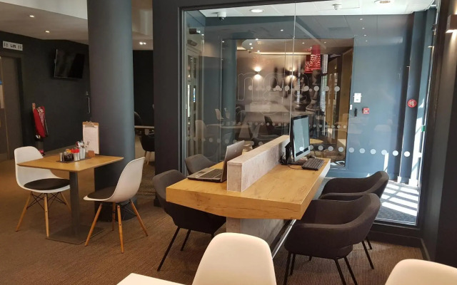 ibis Sheffield City