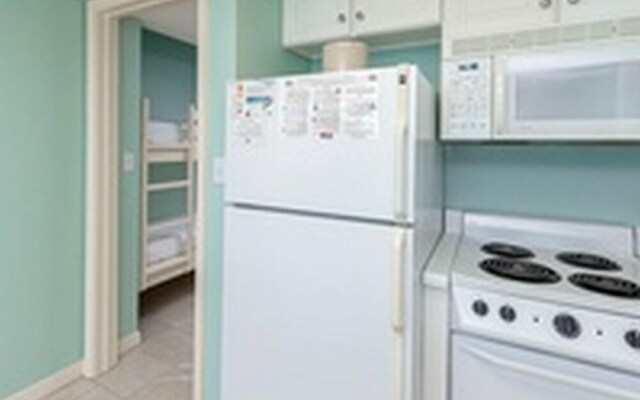 Phoenix All Suites by Brett Robinson