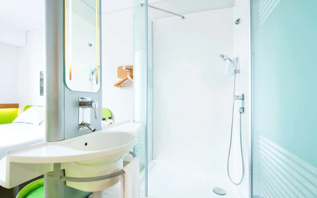 Ibis Budget Jakarta Daan Mogot