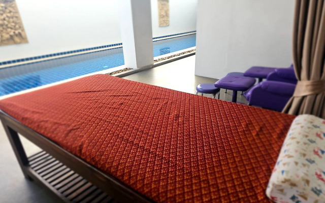 One World One Home Naiharn Hotel