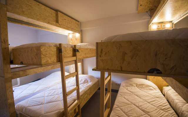 Des Arts- Guesthouse - Hostel