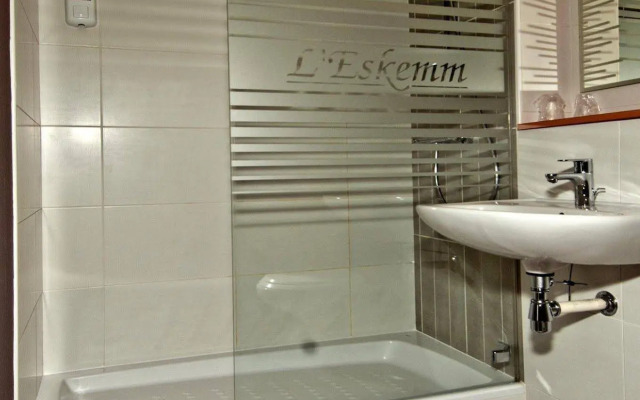 Hôtel Restaurant L’Eskemm *** St Brieuc-Trégueux