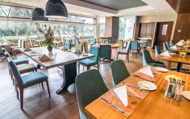 Sonesta Hotel El Olivar Lima