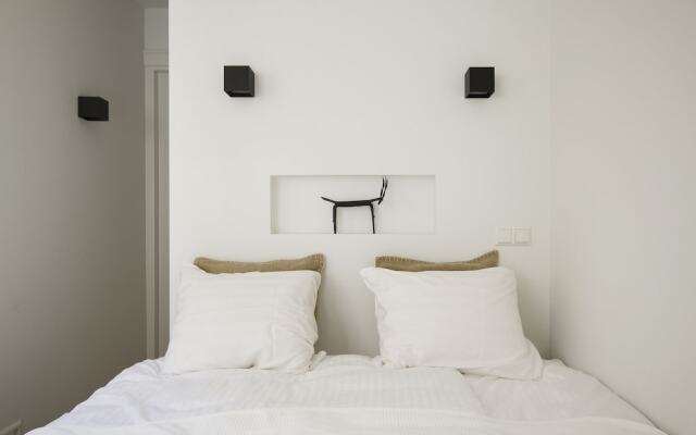 Modern & Luxurious 2 Bedroom Apartment