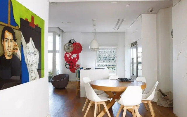 Inspiring Rabin Square Penthouse Museum