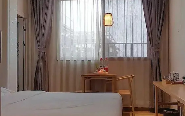 Jinju Art  Hotel