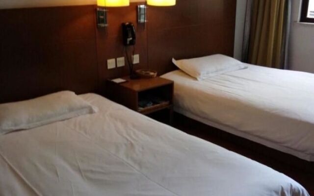 Zhangjiagang Newstay Vogue Hotel