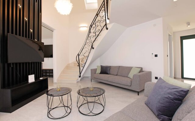 Beachfront villa Senses for 12 in Milna