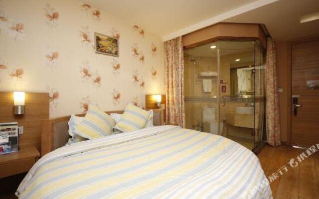 Jiatai Chain Business Hotel (Dandong Yalu River Duanqiao)