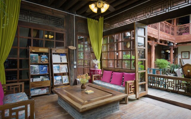 Blossom Hill Inn Lijiang