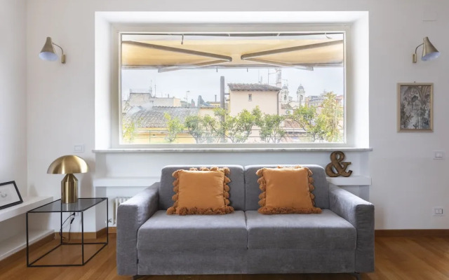 ROMAC - Condotti with terrace