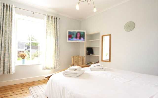 Cordilleras House Bed & Breakfast