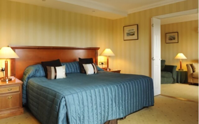Treglos Hotel