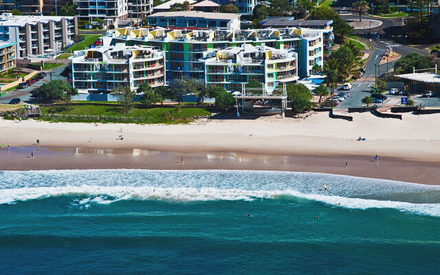 Rolling Surf Resort