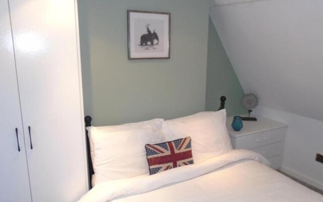 Kenilworth Cosy Castle View Apartment