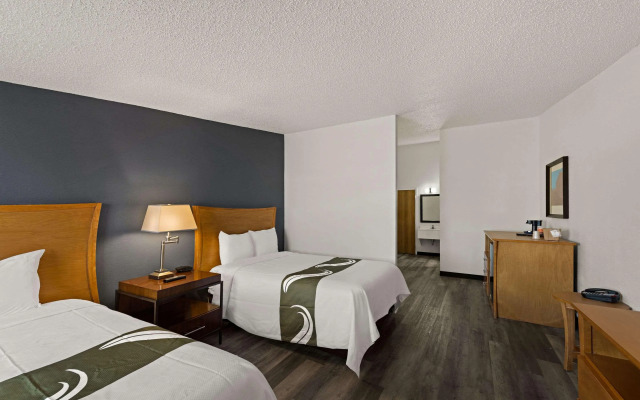 Quality Inn & Suites Council Bluffs - Omaha East