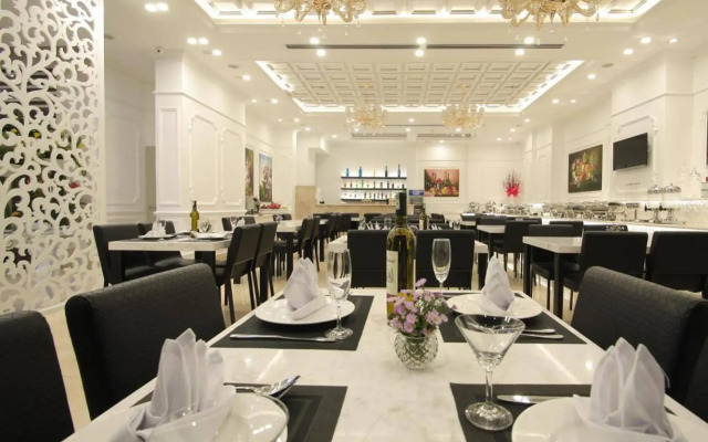 Le Duy Grand Hotel