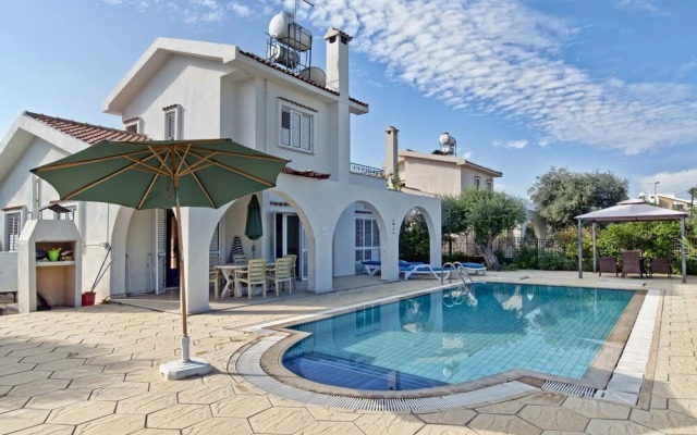 Villa Tembel by Amy Villas