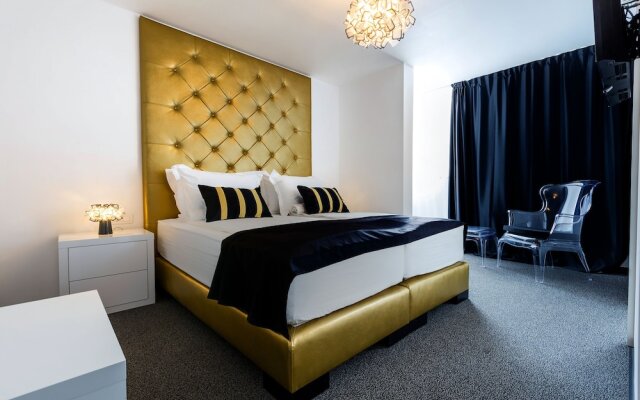 B Gold Luxury Rooms