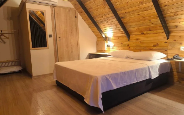 Motto Wood Bungalov Hotel