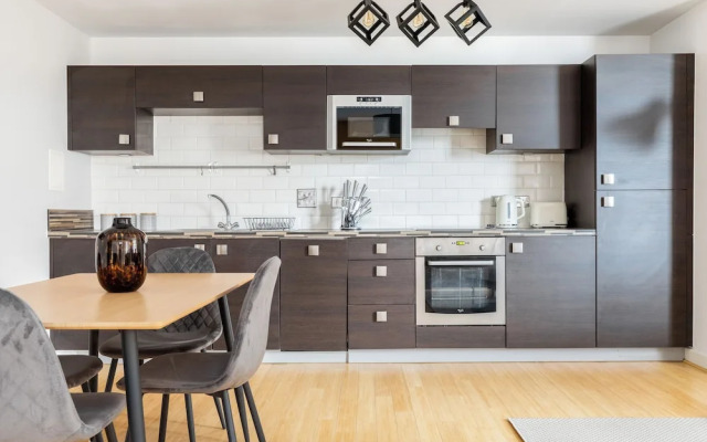 Spacious 2 Bed Apartment in Dalston