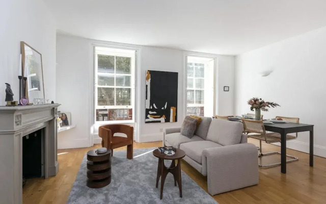 Generously Large 1 Bedroom Apartment in Farringdon