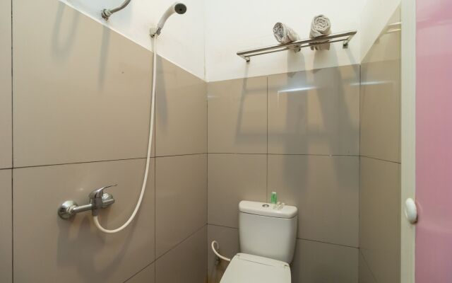 Reddoorz Fella Homestay Medan