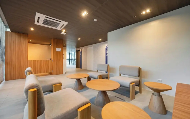 Kokotel Cebu Adira