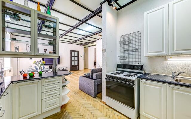 Веста Невский 131