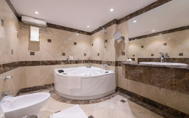 Ramada by Wyndham Continental Jeddah