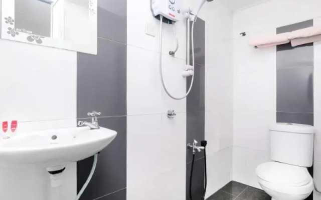 Hotel Gemilang by Oyo Rooms