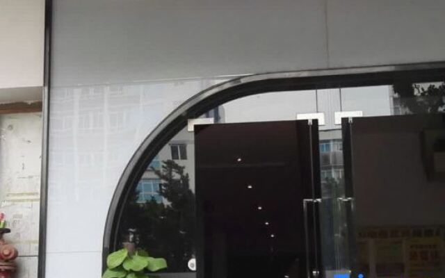 Waito Hotel (Guangzhou Kecun Metro Station Liying Plaza)
