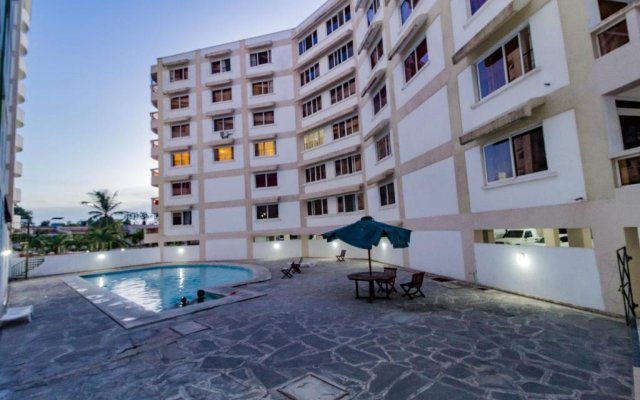 Lovely 4 Bedroom Sea View Apartment With Pool And Beach Access