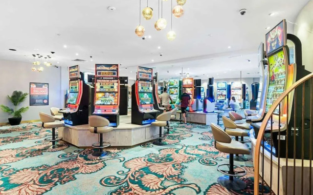 Morayfield Tavern & Motel