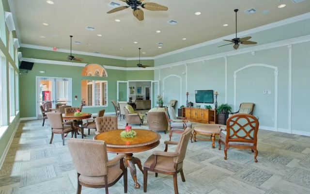 Themed Bedrooms and Large Pool